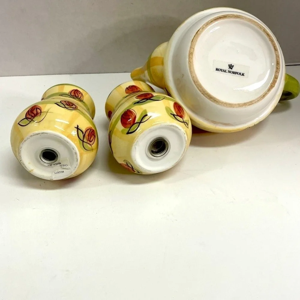 Royal Norfolk Ceramic Miniature Teapot Salt and Pepper Shakers Set Tulip Plaid